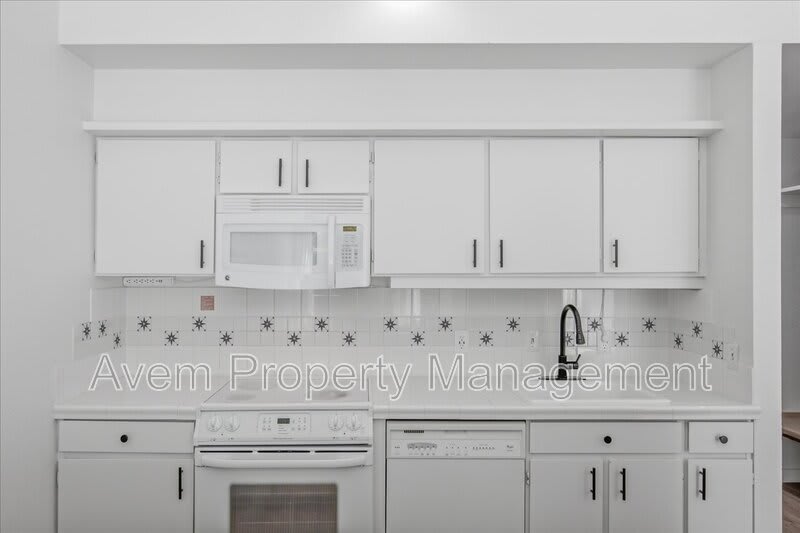 4 Touchstone Drive Unit 133 133 – photo 5