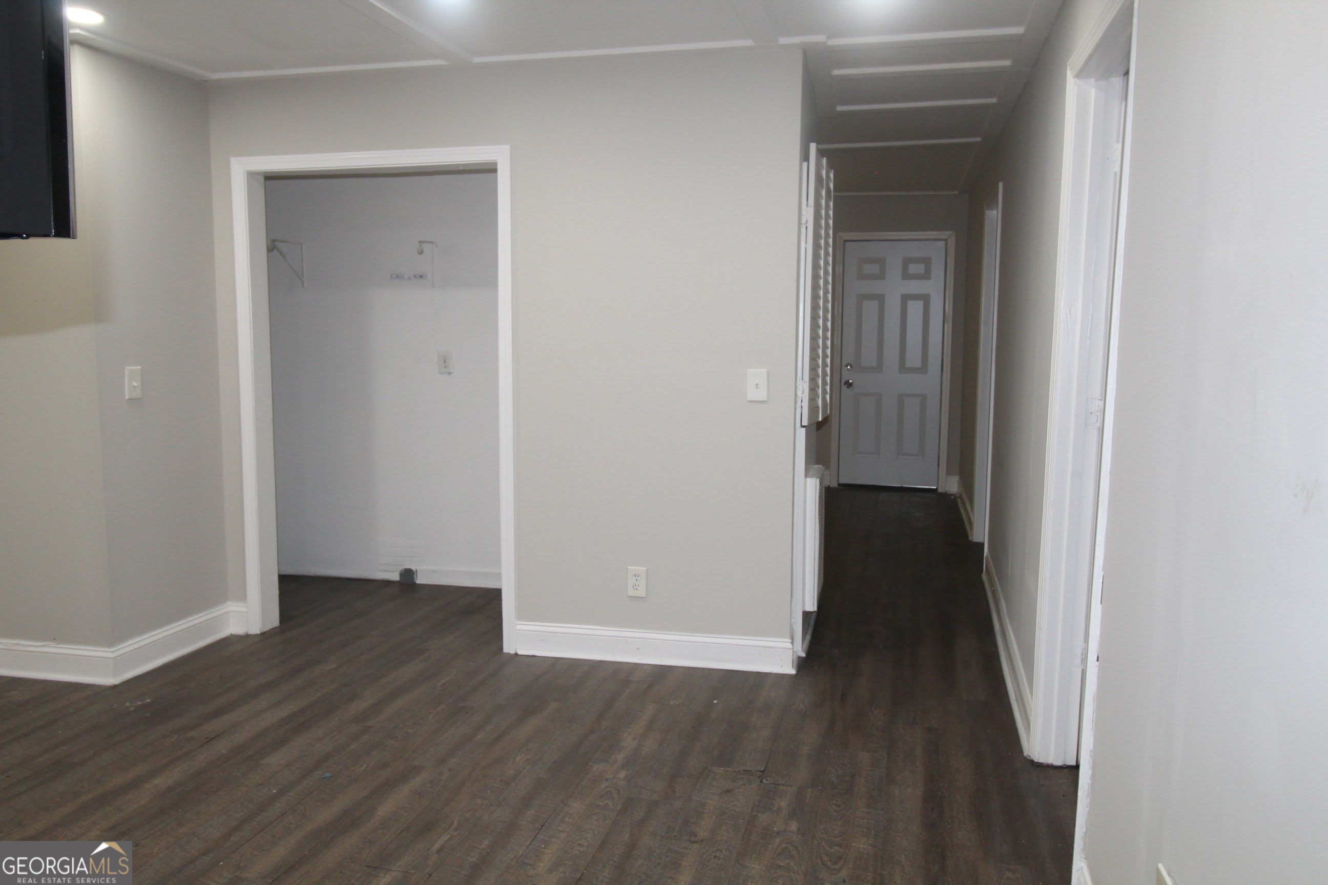 615 Snelson Street – photo 3