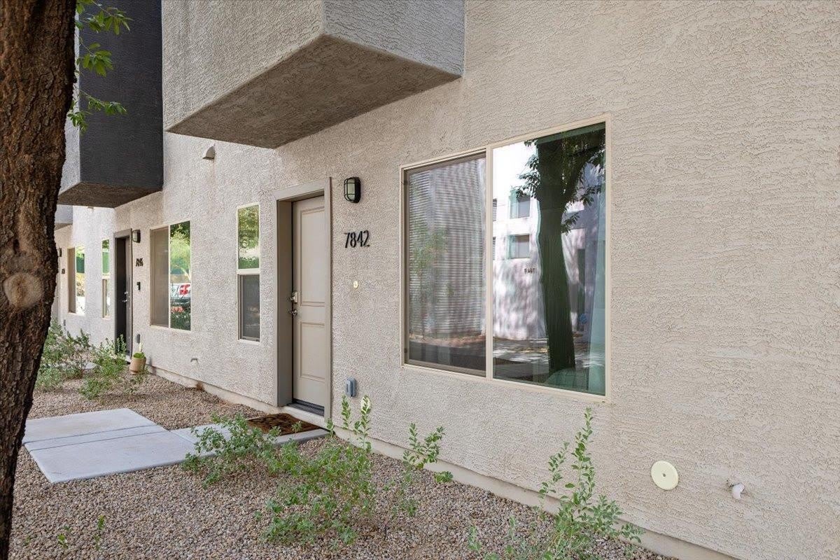 7842 N 20Th Glen – photo 4
