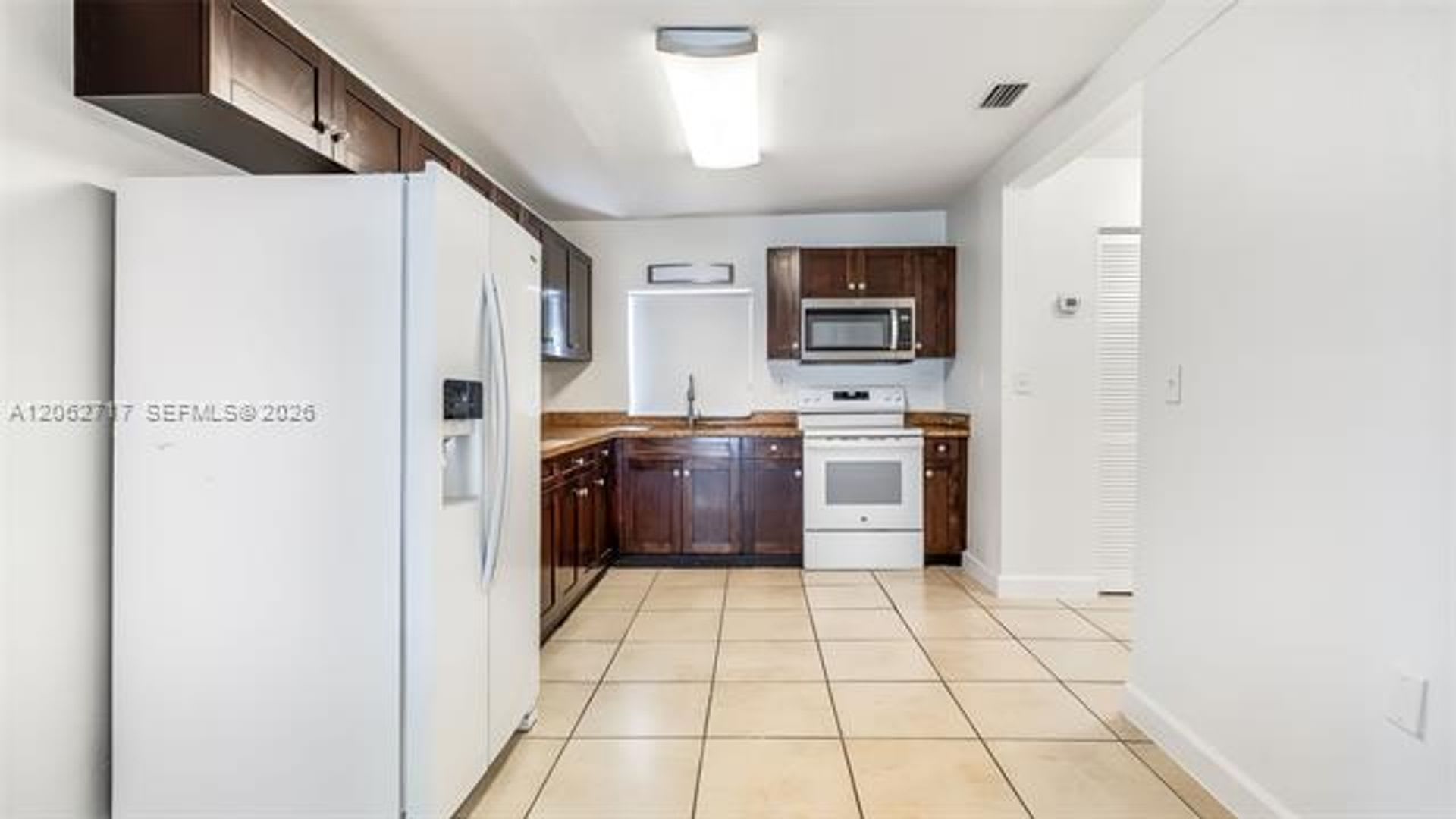 117 E 10th St # 117, Hialeah, FL 33010 – photo 2