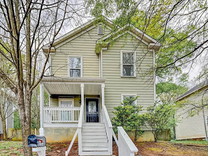 729 Cooper St SW – photo 1