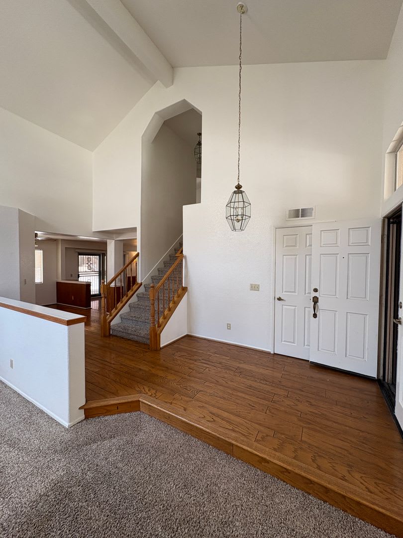 5 Bedroom 2 Story Spacious Victorville Home Near Mall – photo 4