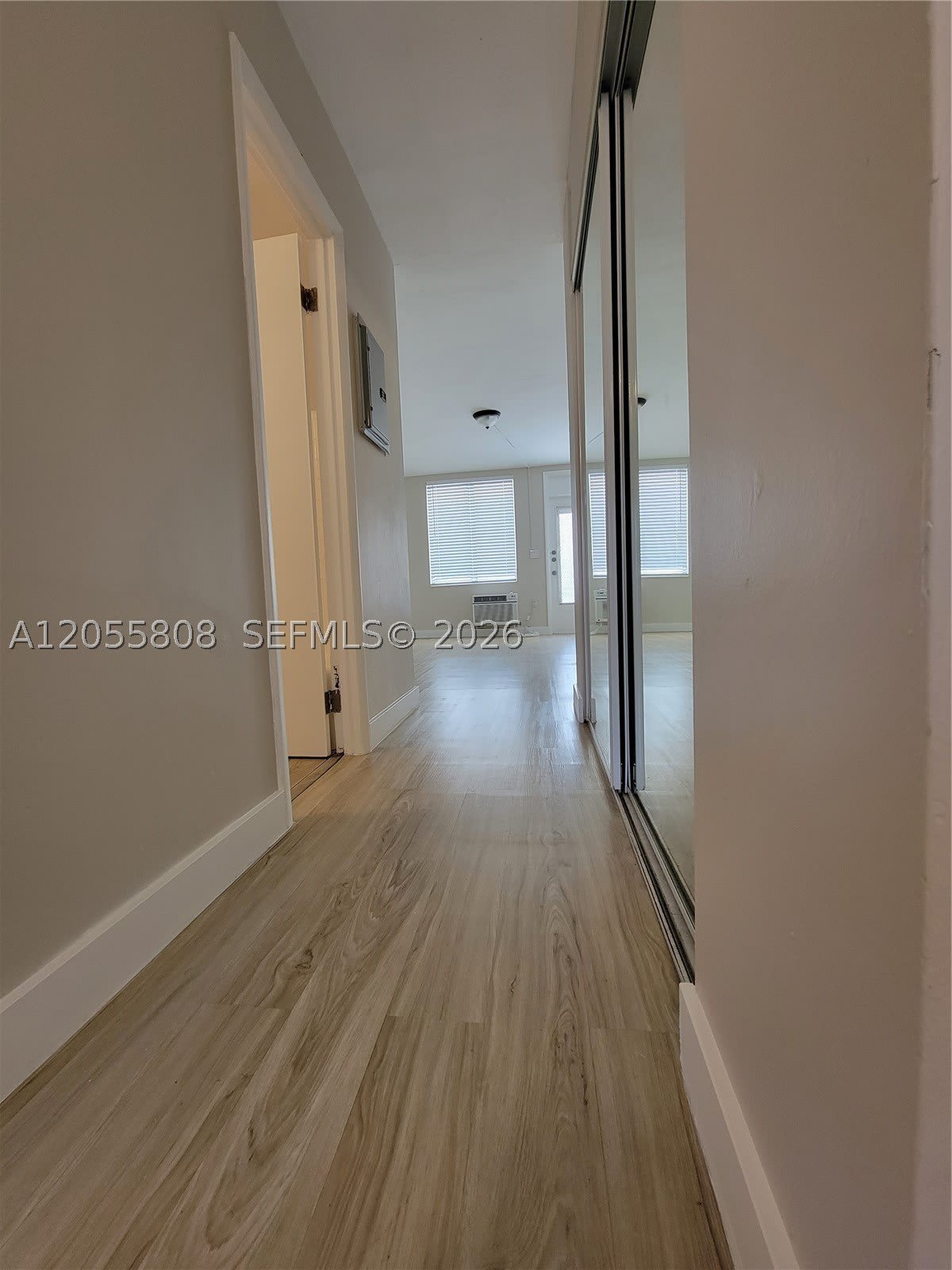 441 Collins Ave – photo 5