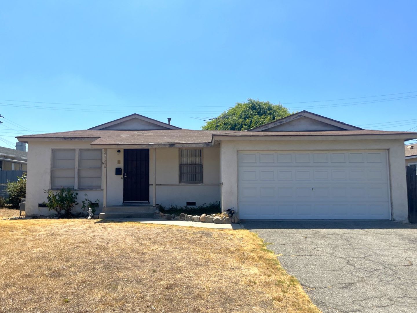 4 Bed, 2 Bath in Glendora! – photo 3