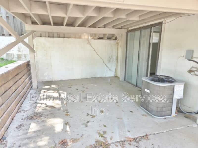 11601 E 61st St – photo 5