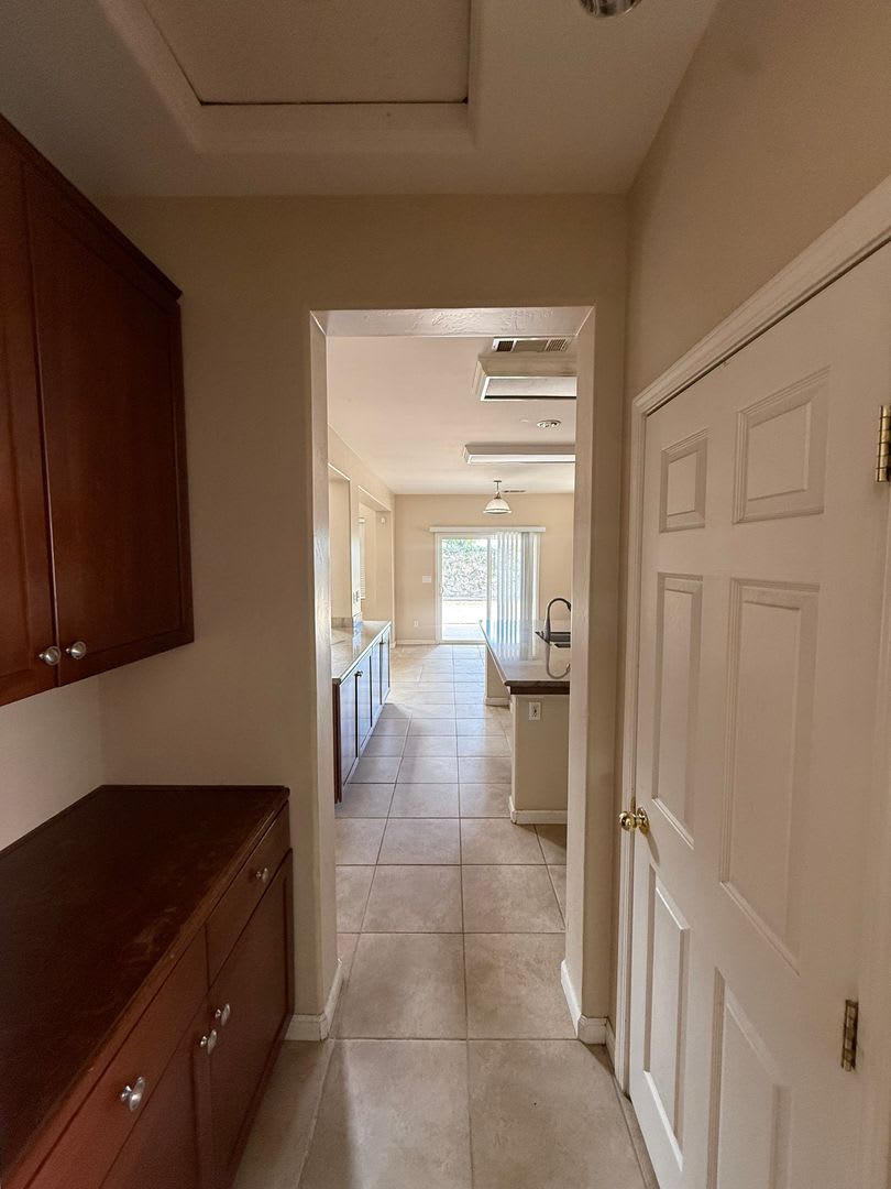 Charming 4-Bedroom, 3-Bathroom Home – photo 4