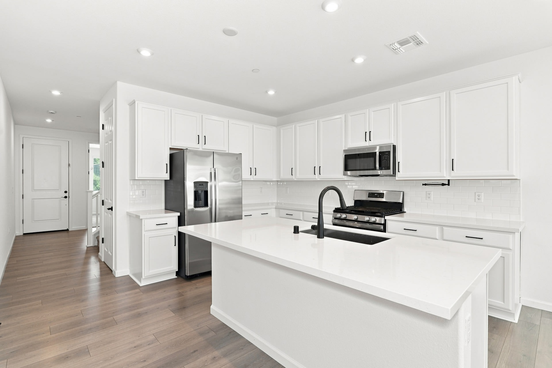 516 Silver Cloud Ct – photo 5