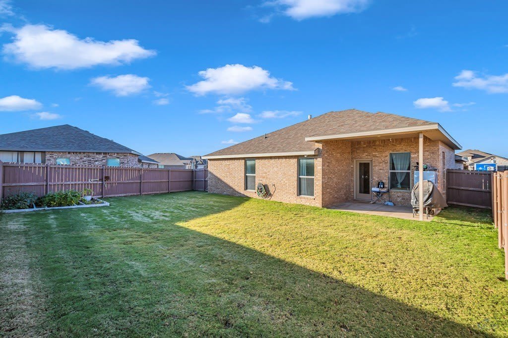 2306 Husk St – photo 5