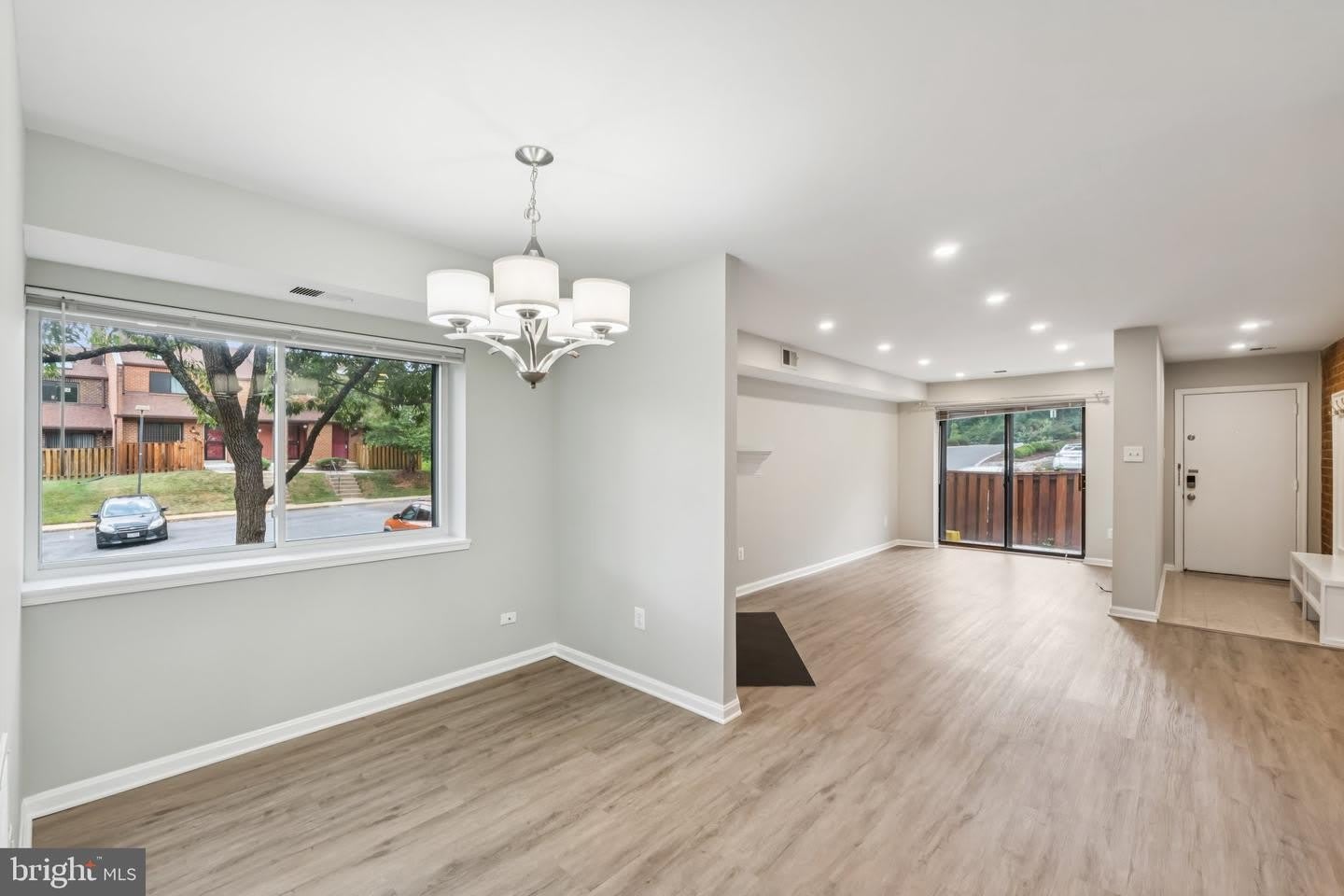 3437 SUMMIT CT NE #3437 – photo 3