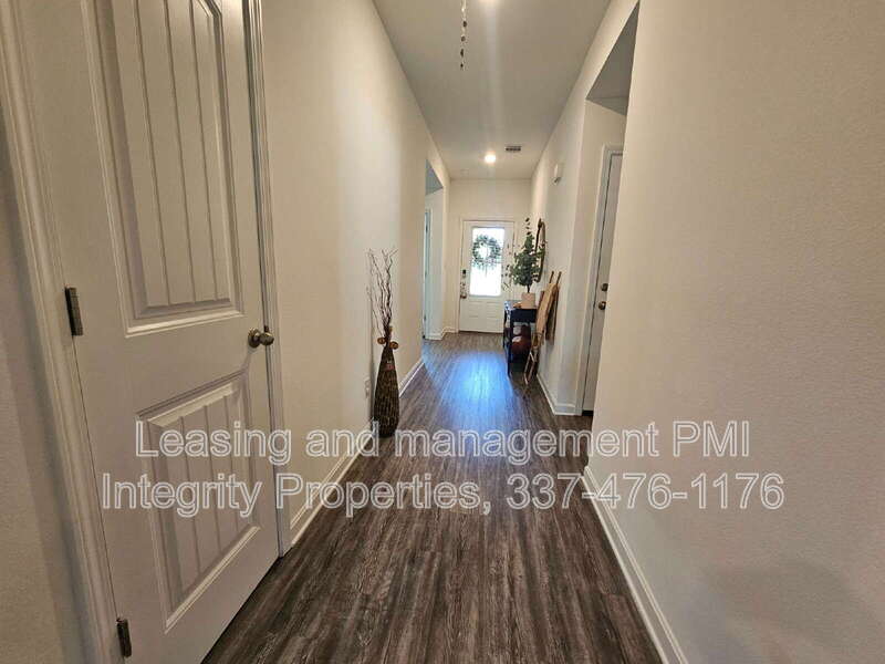 727 LAMBOT AVE – photo 3