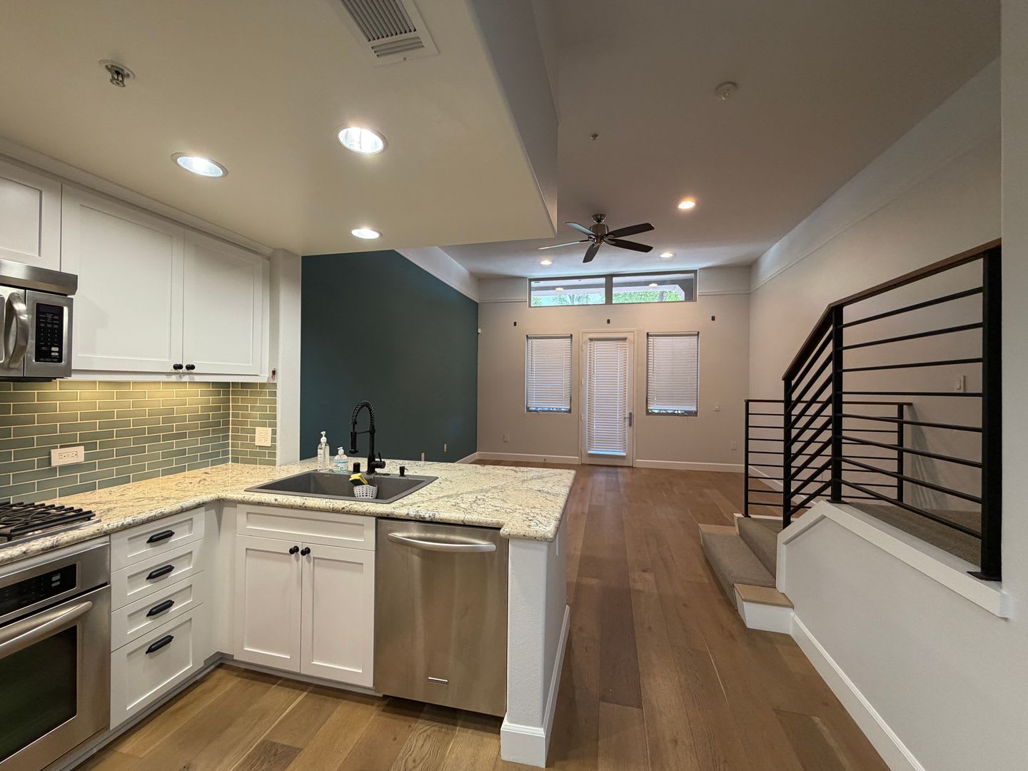 931 Walnut – photo 2