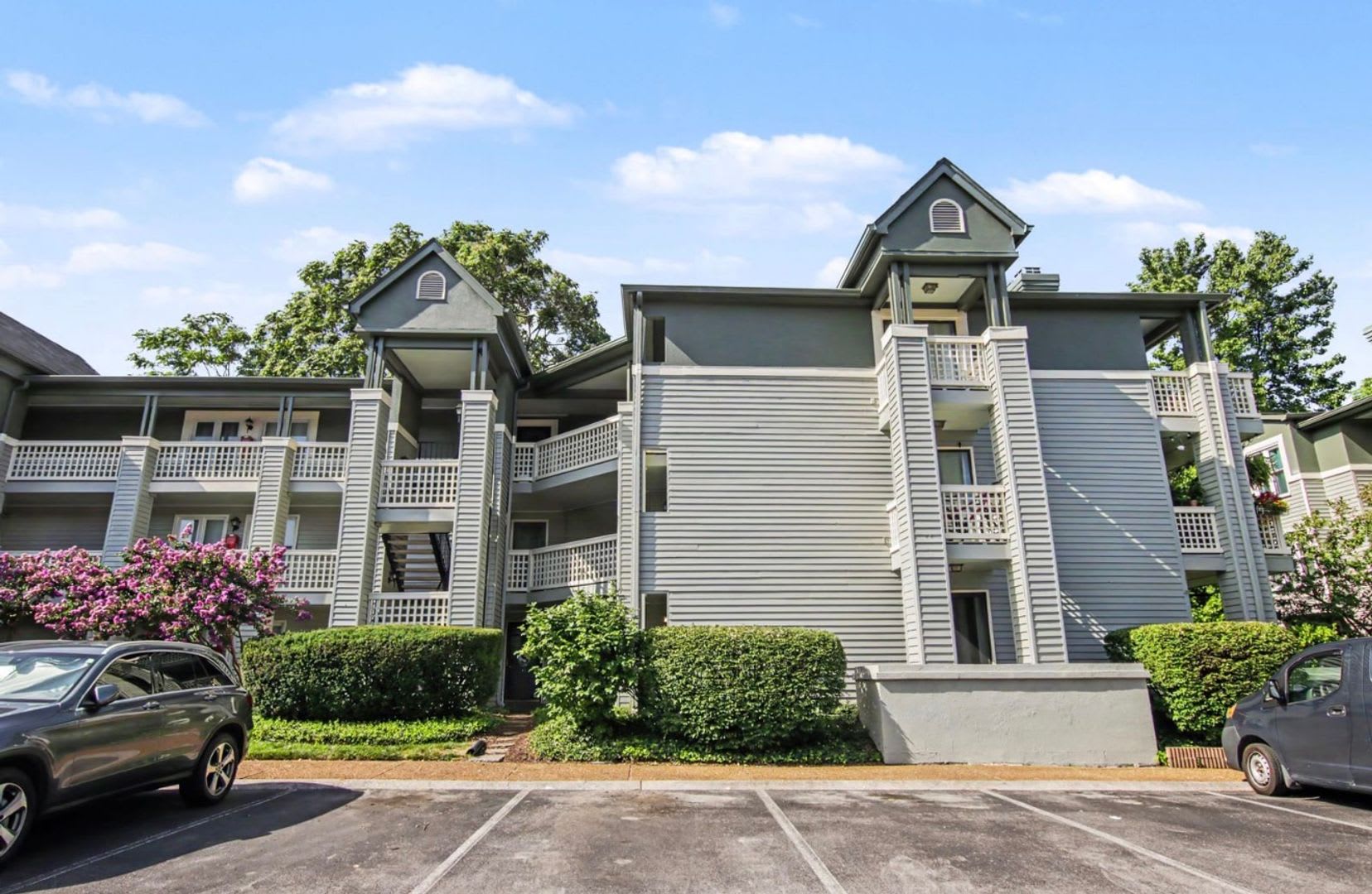 GreenHills Condo! – photo 4