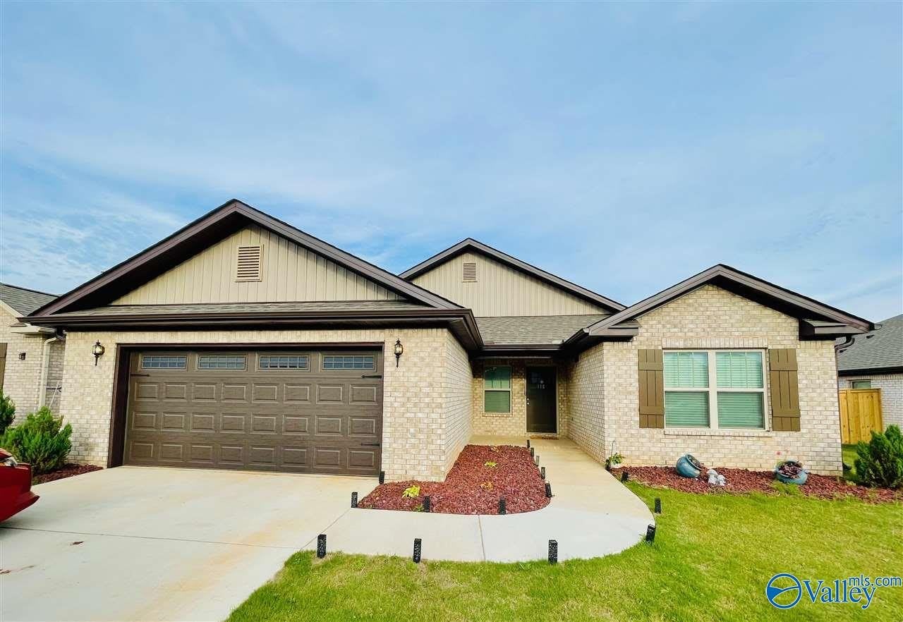 115 Edgestone Drive – photo 1