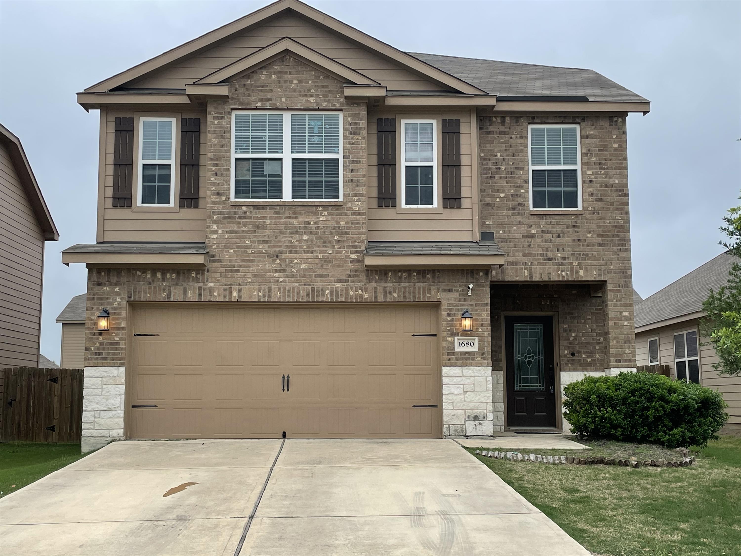 1680 Breanna Lane – photo 2
