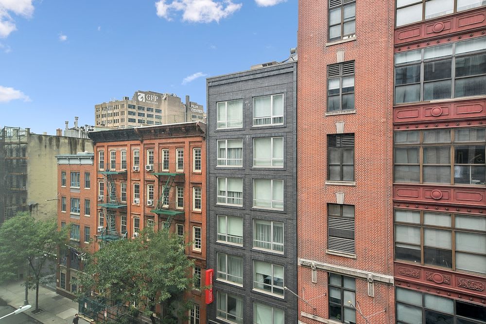 312 West 43rd Street – photo 5