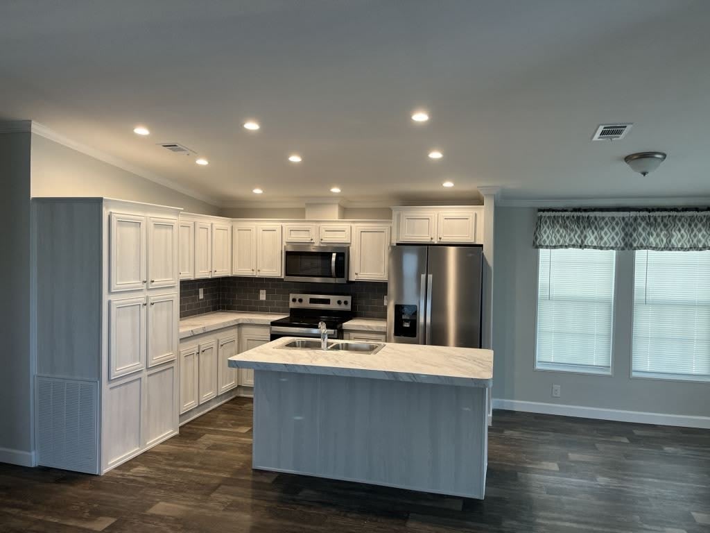 349 Talbot St – photo 4