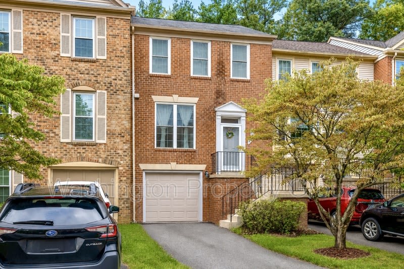 4267 Fox Lake Dr – photo 1