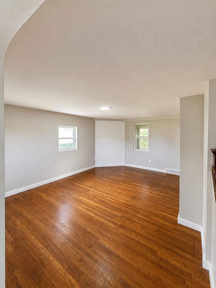 820 Center Avenue – photo 2