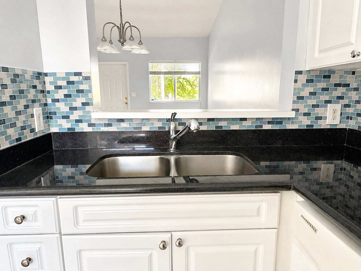 7830 Northwest 6th Street – photo 5
