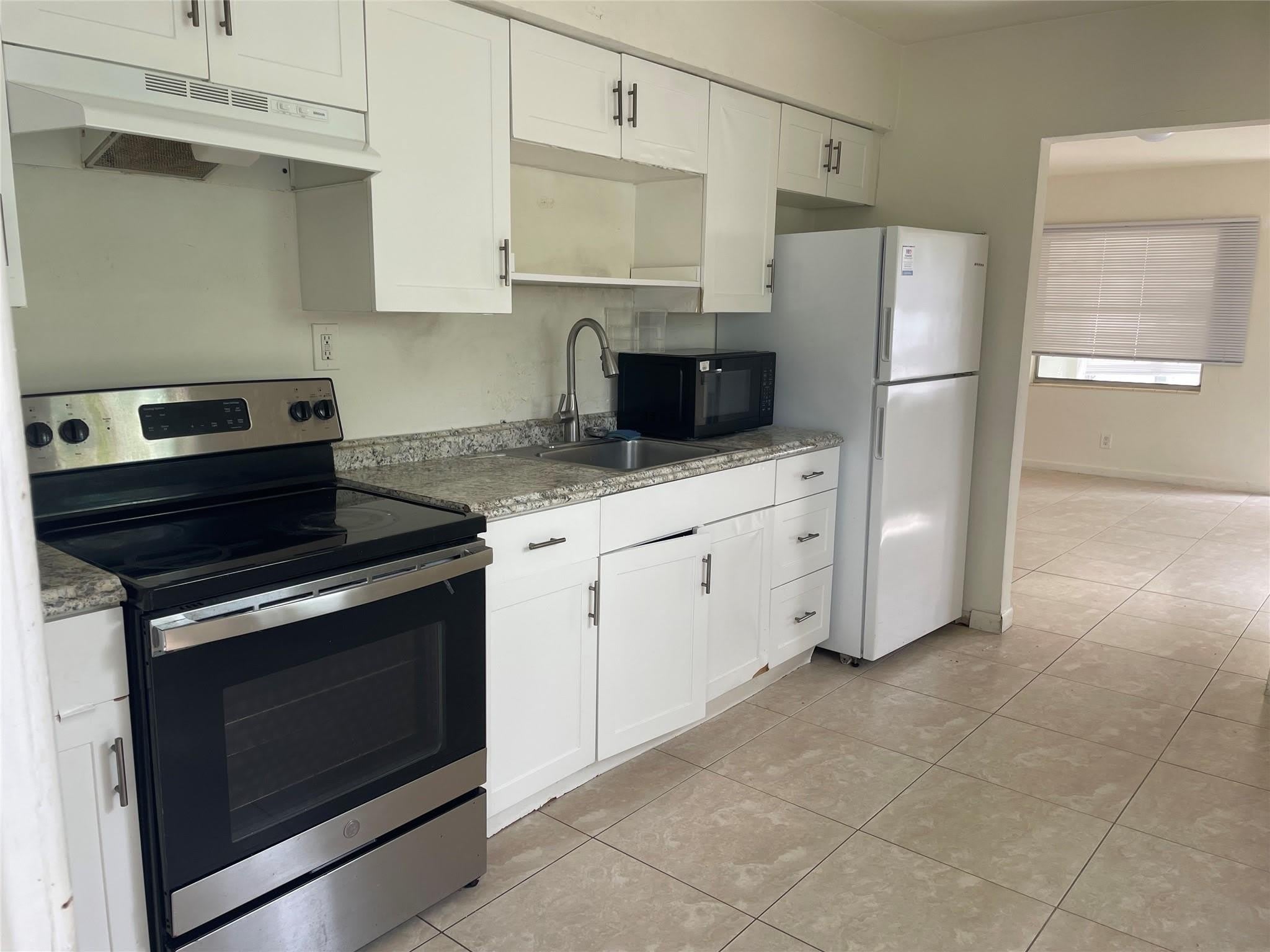 1635 Moffett Street – photo 4