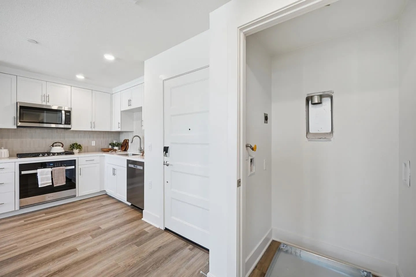 17050 Depot St Unit 302 – photo 2
