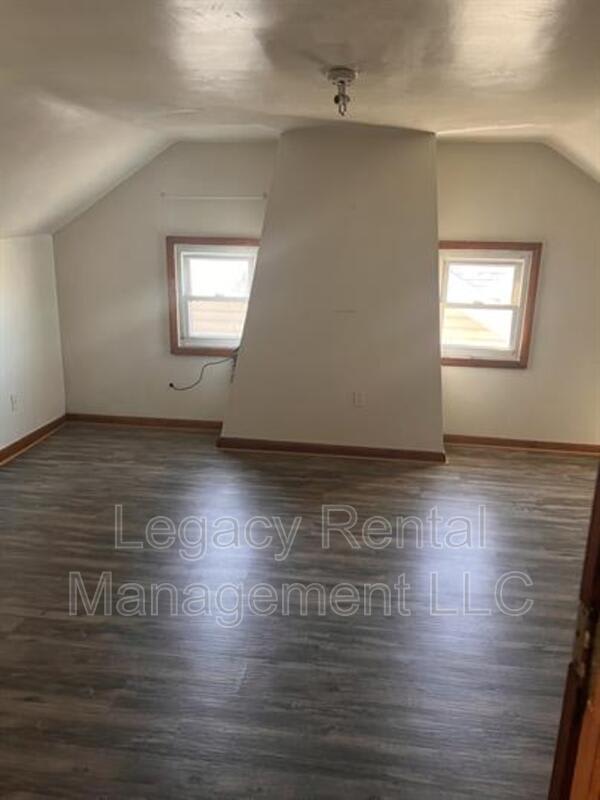116 East Broad Street – photo 5