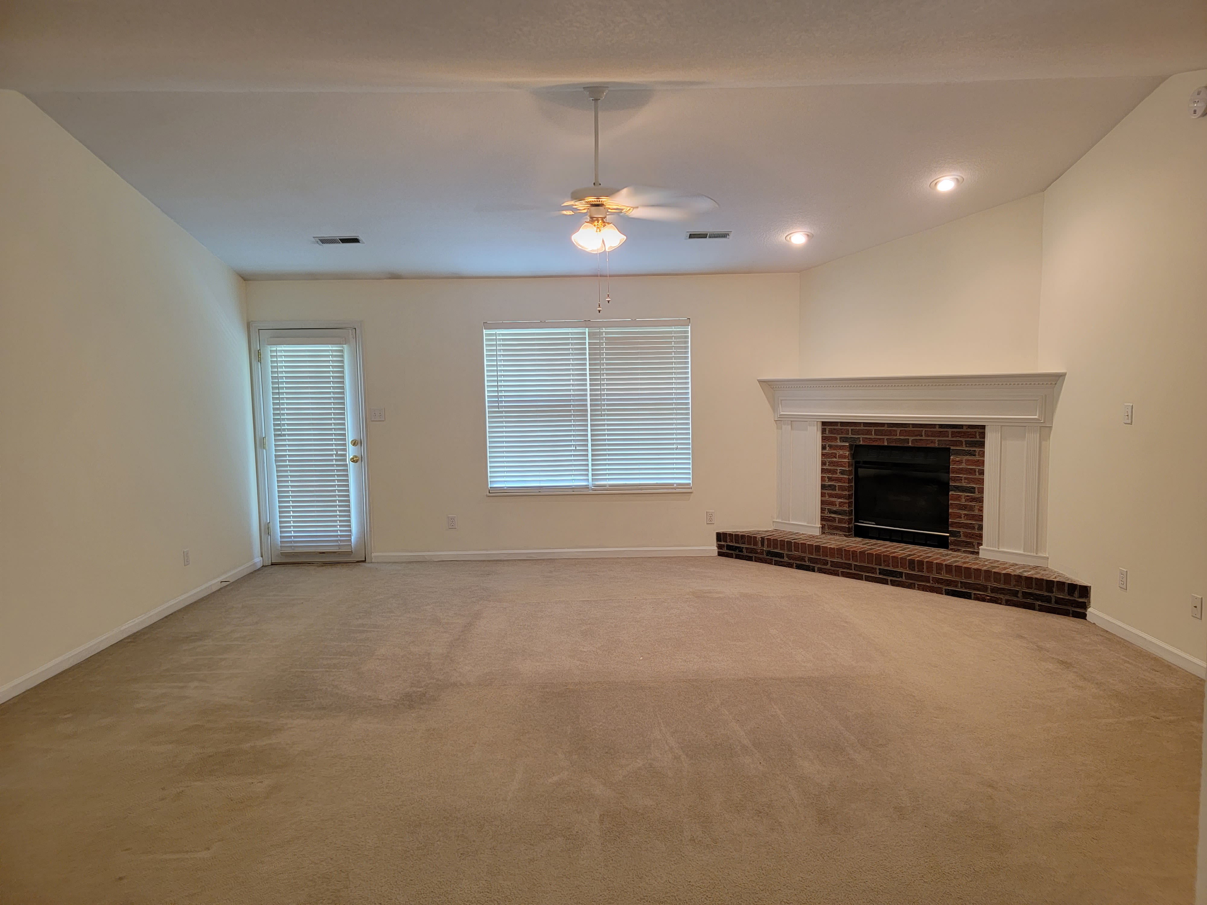 6333 Beehive Lane – photo 4