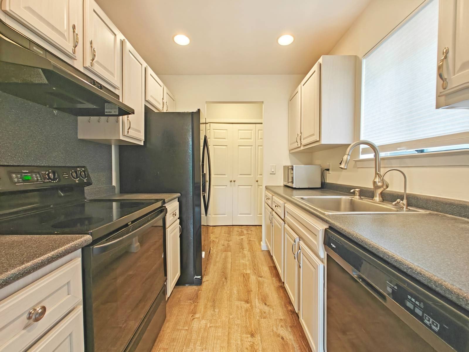 15 Grenada Crescent – photo 3