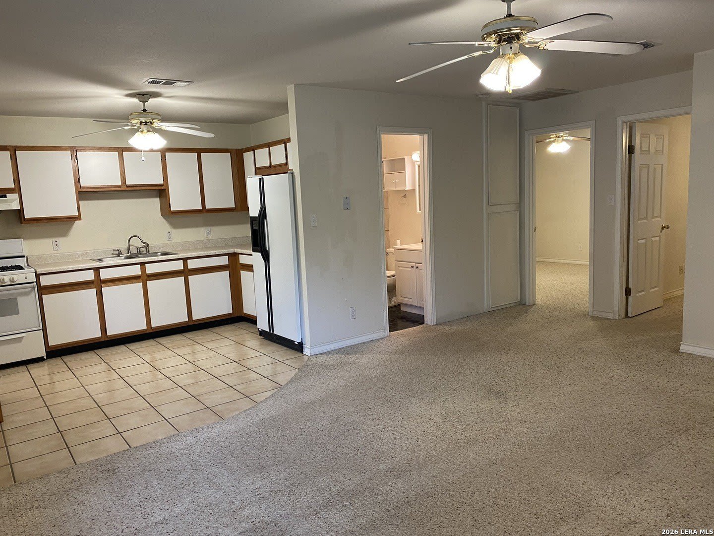 570 BEVERLY LN – photo 5