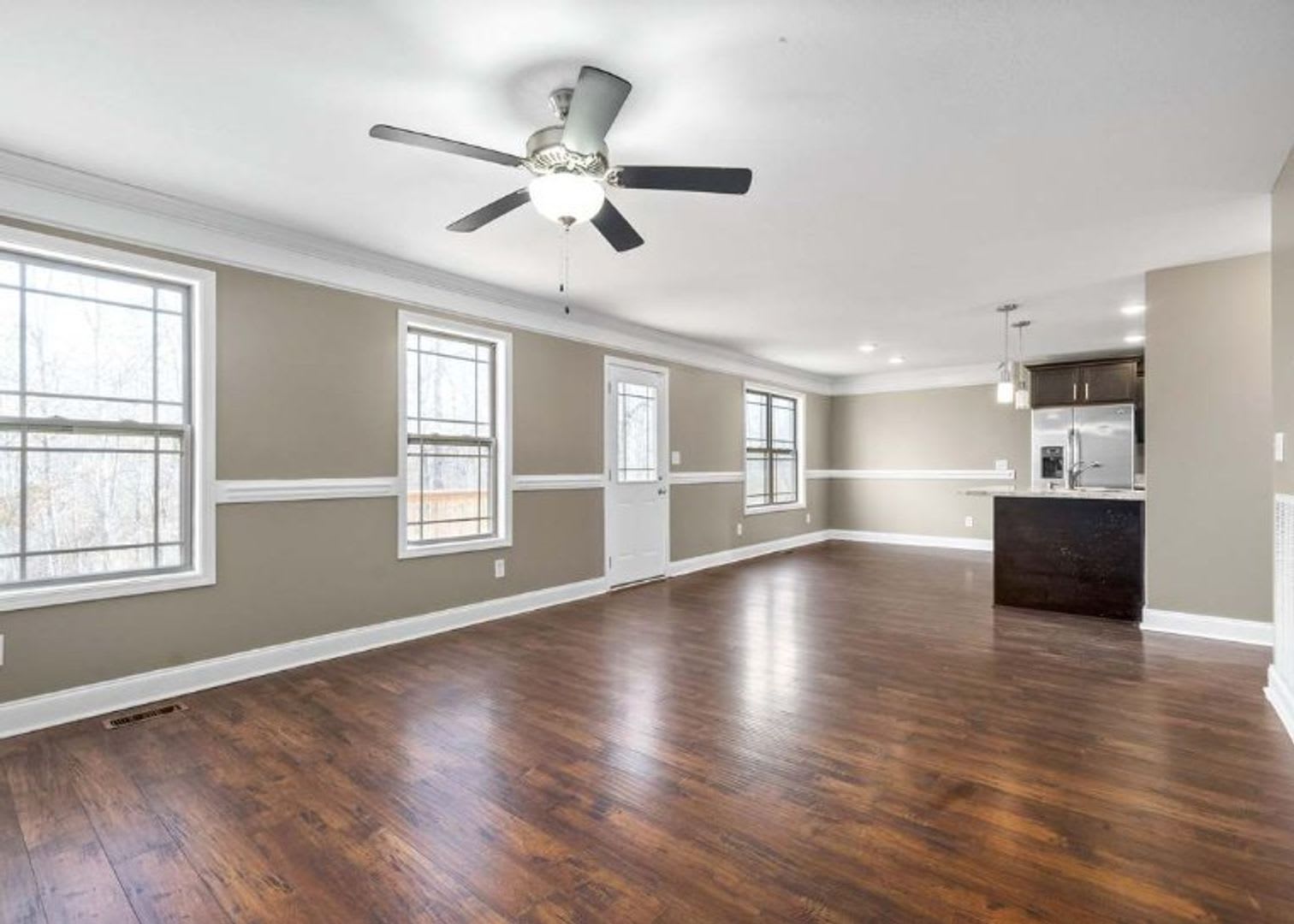 SPECIAL GRADUATED RENT OFFER! – photo 5