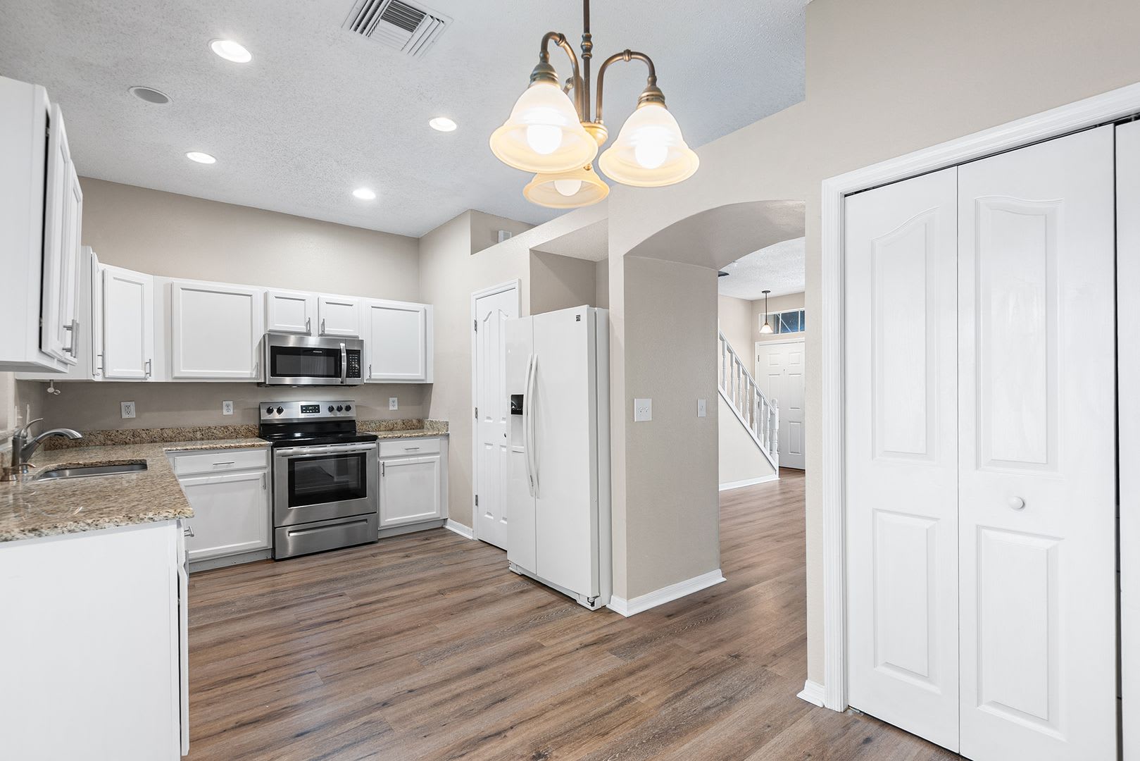 Tampa Townhome In Gated Community – photo 4