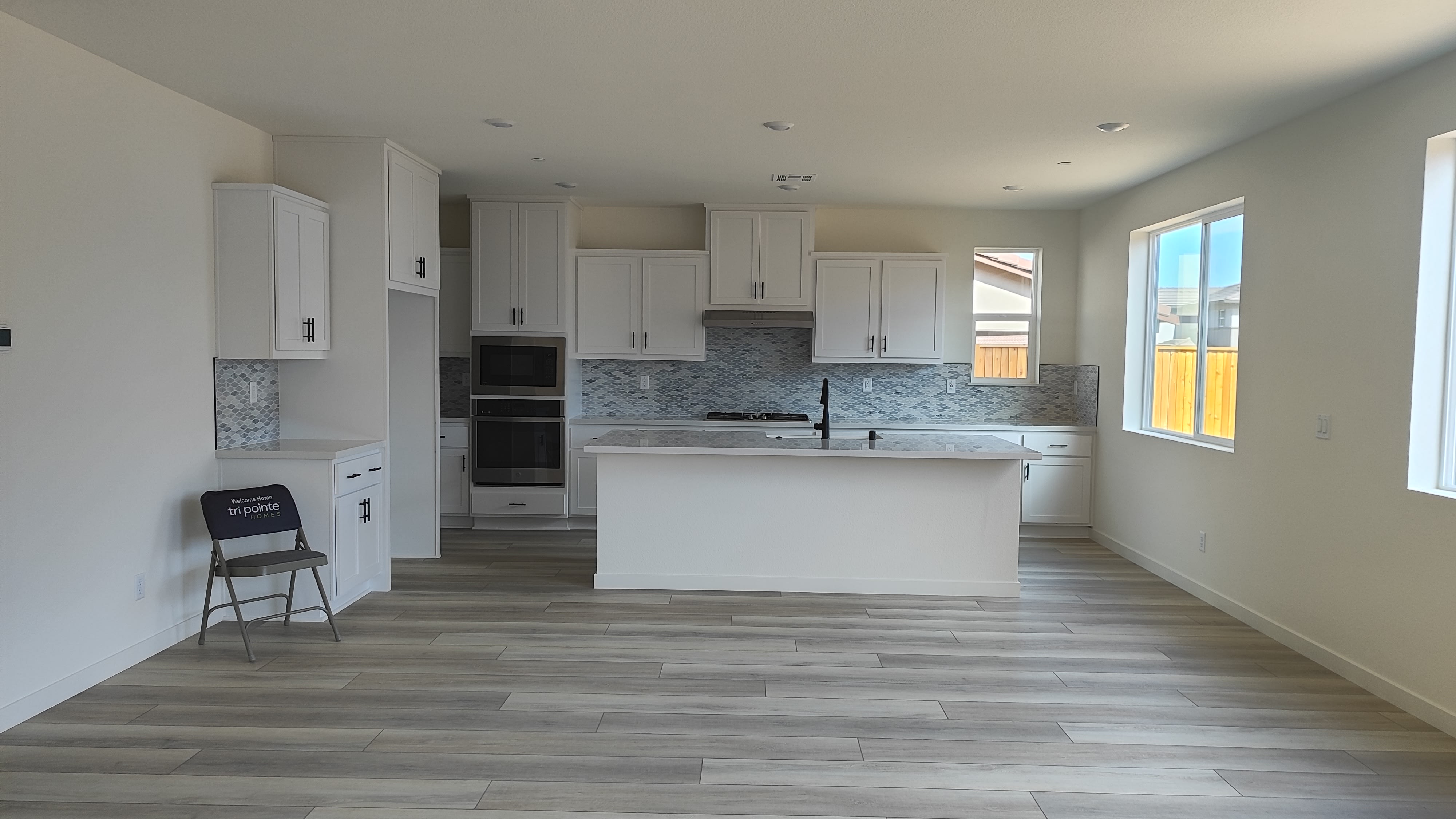 7170 Sirak Drive – photo 5