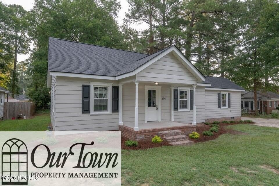 606 Clark Avenue Ne – photo 1