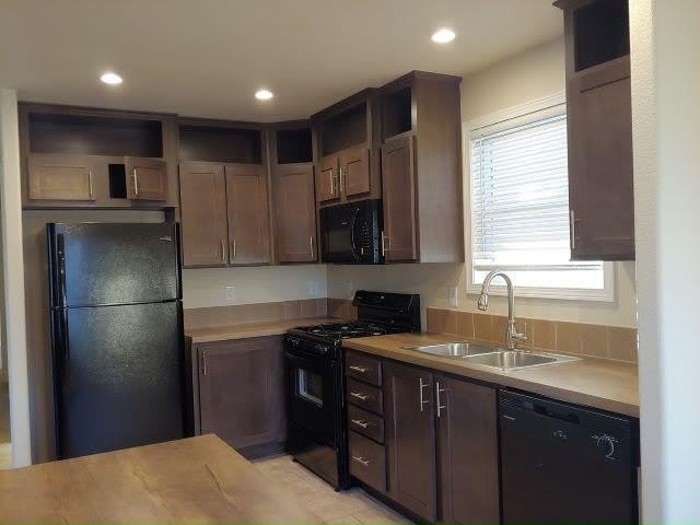 1601 S Sandhill Rd – photo 5