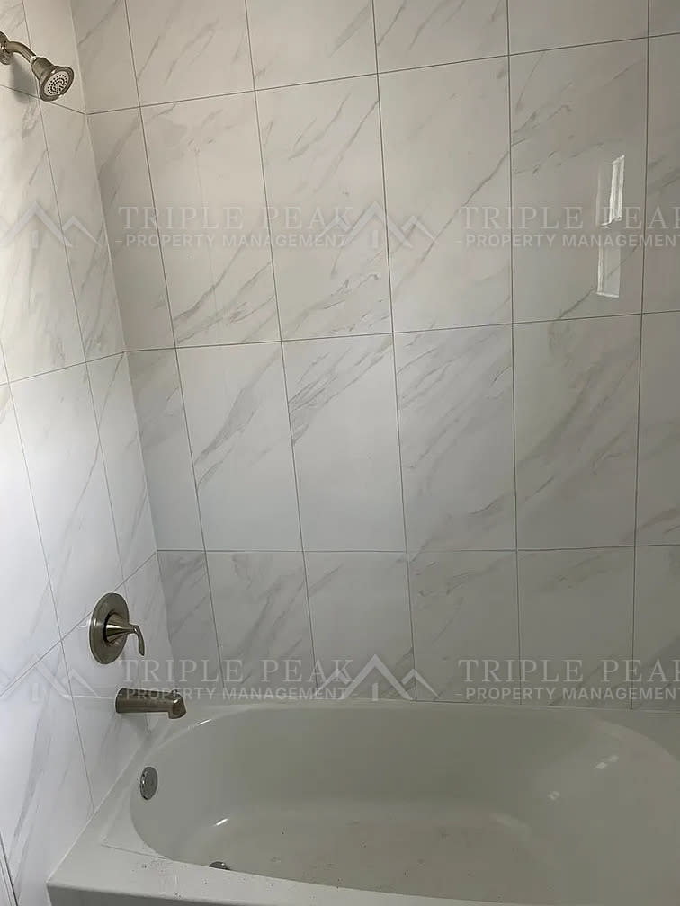 297 N Laurel Street Unit 1 – photo 5