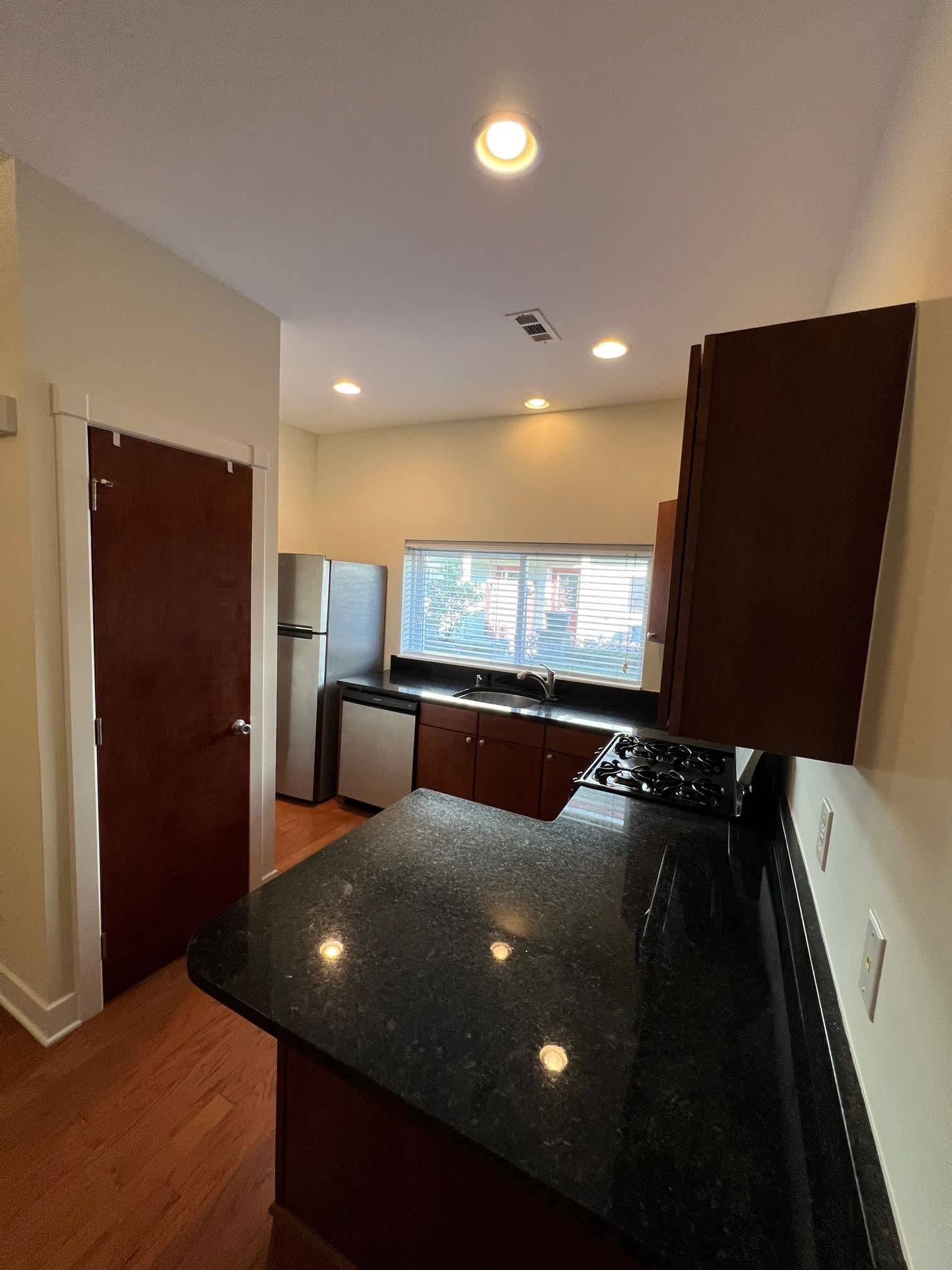 1088 Perry St – photo 5