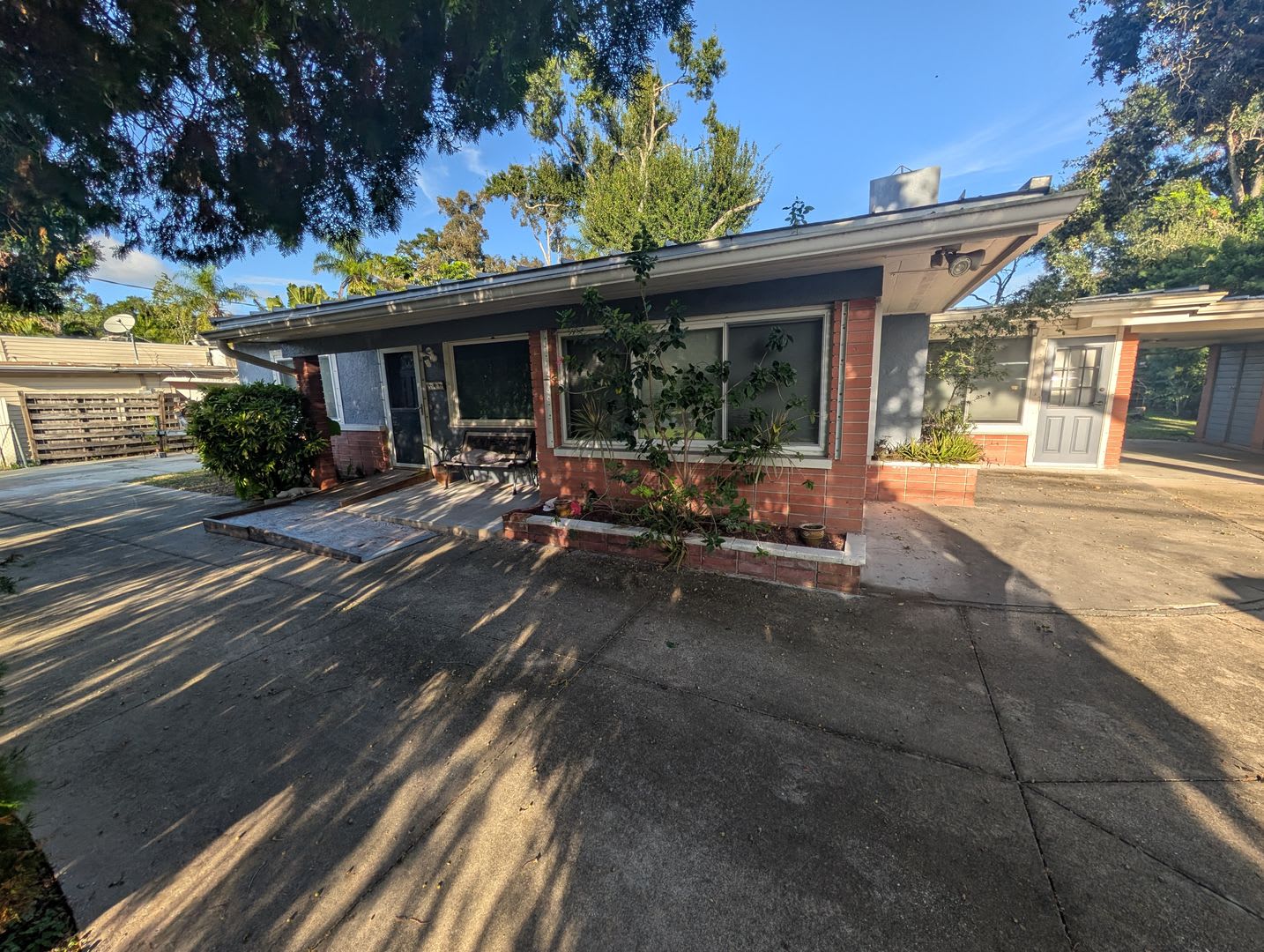 Charming Sarasota Home with Guest House, Extra Storage, and Plenty of Parking! – photo 5