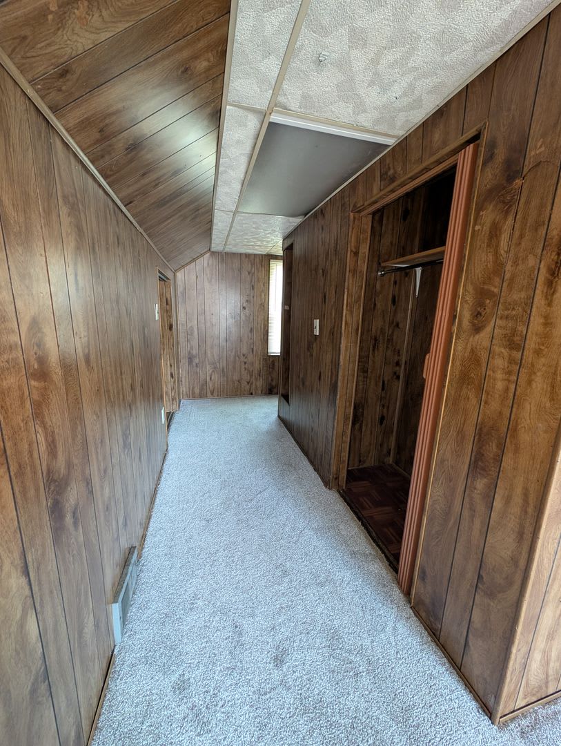 3 bedroom 2 bath garage Detroit/Redford Boarder – photo 2