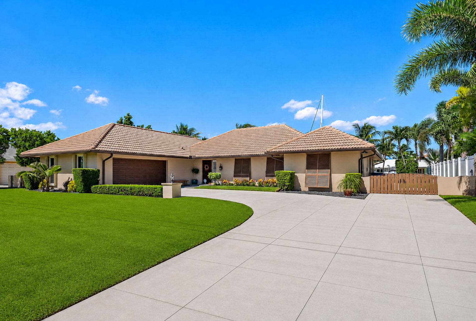 1090 Fairview Lane – photo 4