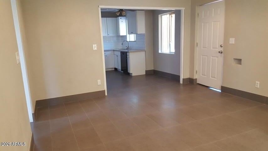 709 E WELDON Avenue – photo 3