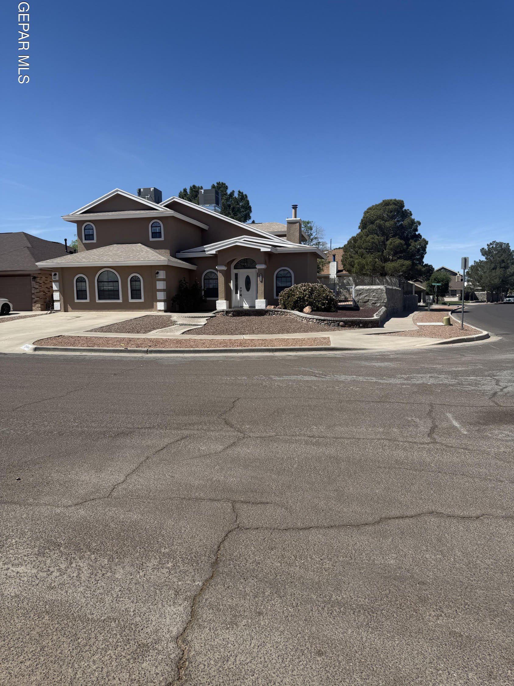 12000 IVORY GATE Way – photo 1