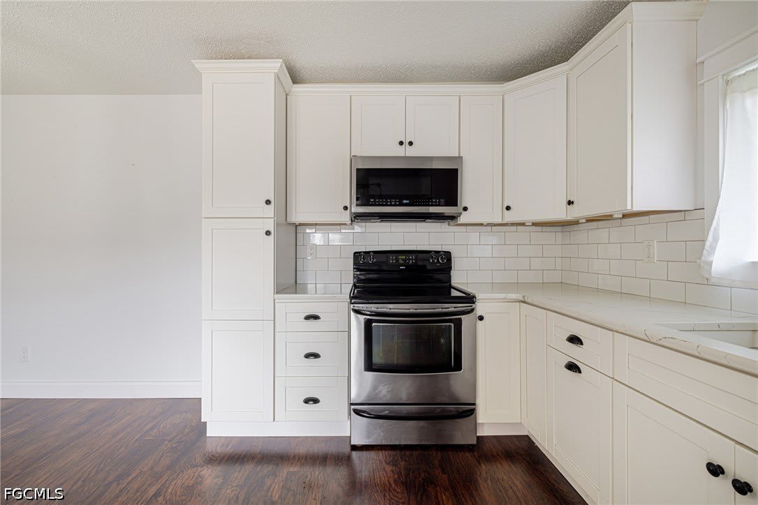 1418 Park Shore Circle – photo 5