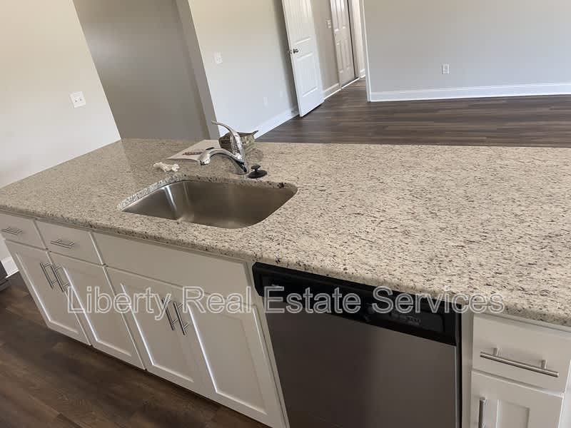 381 Mcclelland Loop NE – photo 4