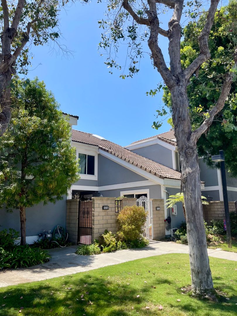 Wake Up to Waterfront Views in Huntington Harbour – photo 1