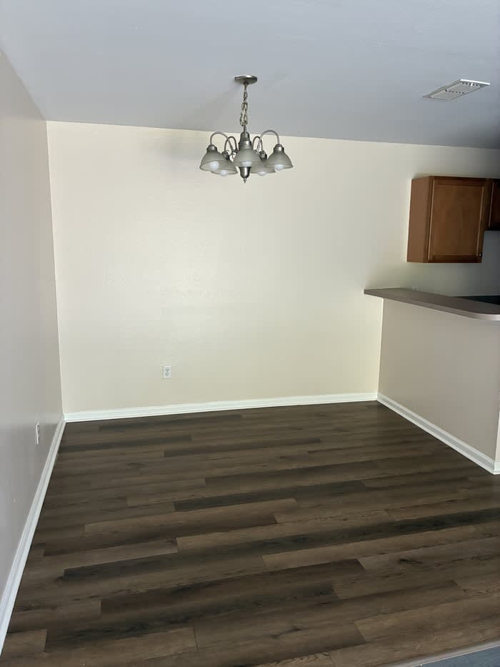 6114 East Pike Street – photo 4