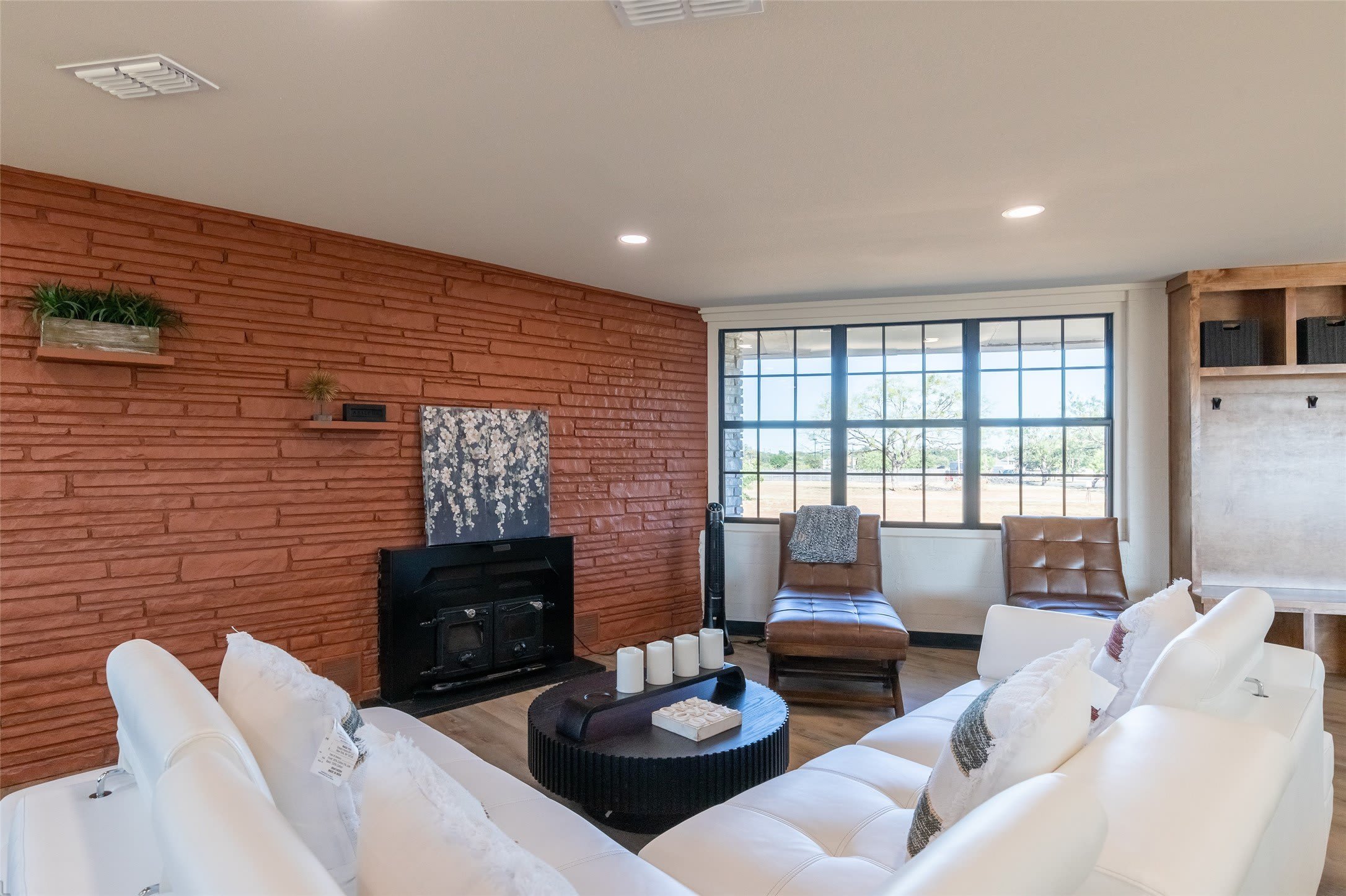 5400 Ridgeline Drive – photo 4