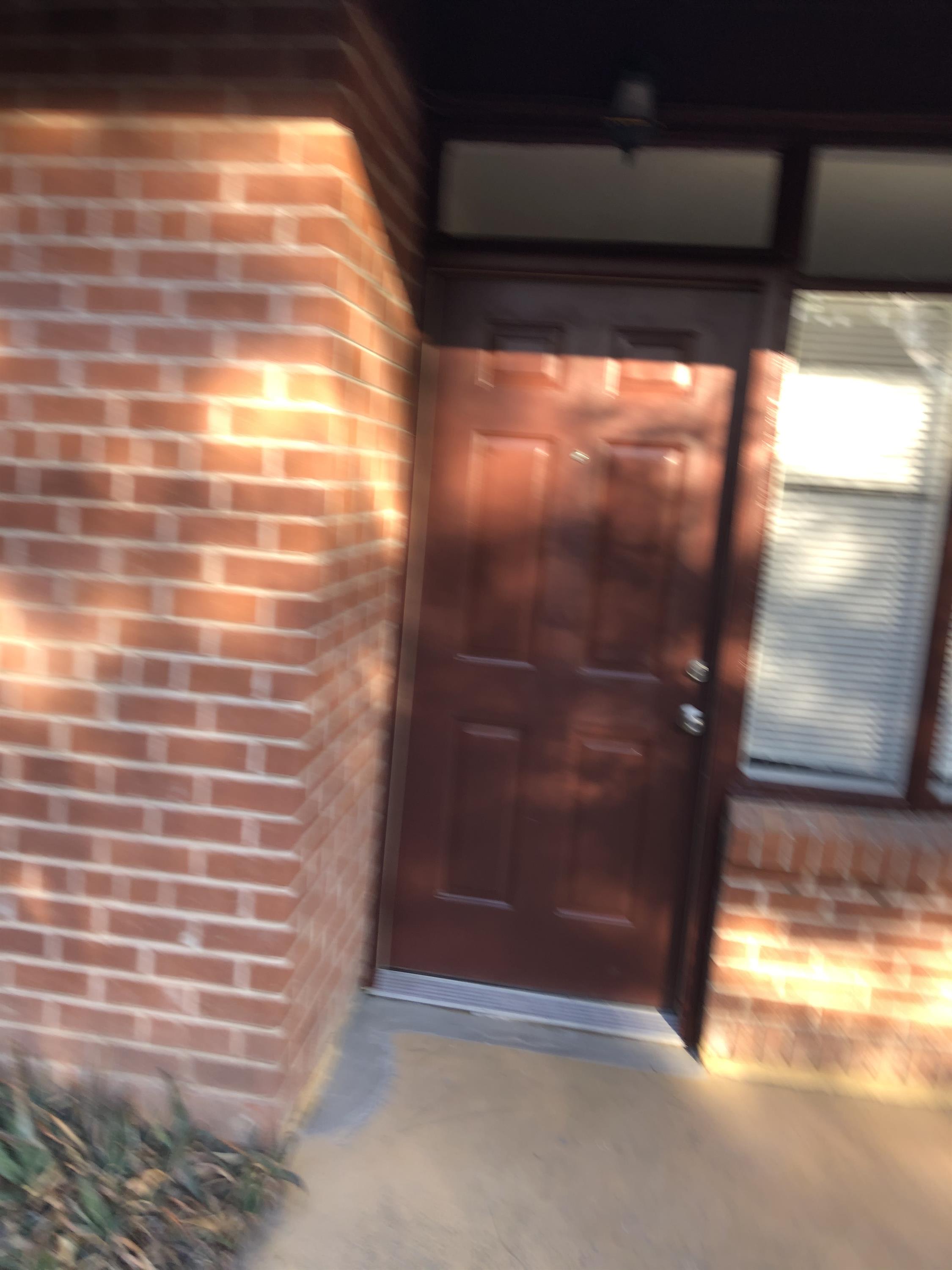 1039 E 9th Street – photo 2