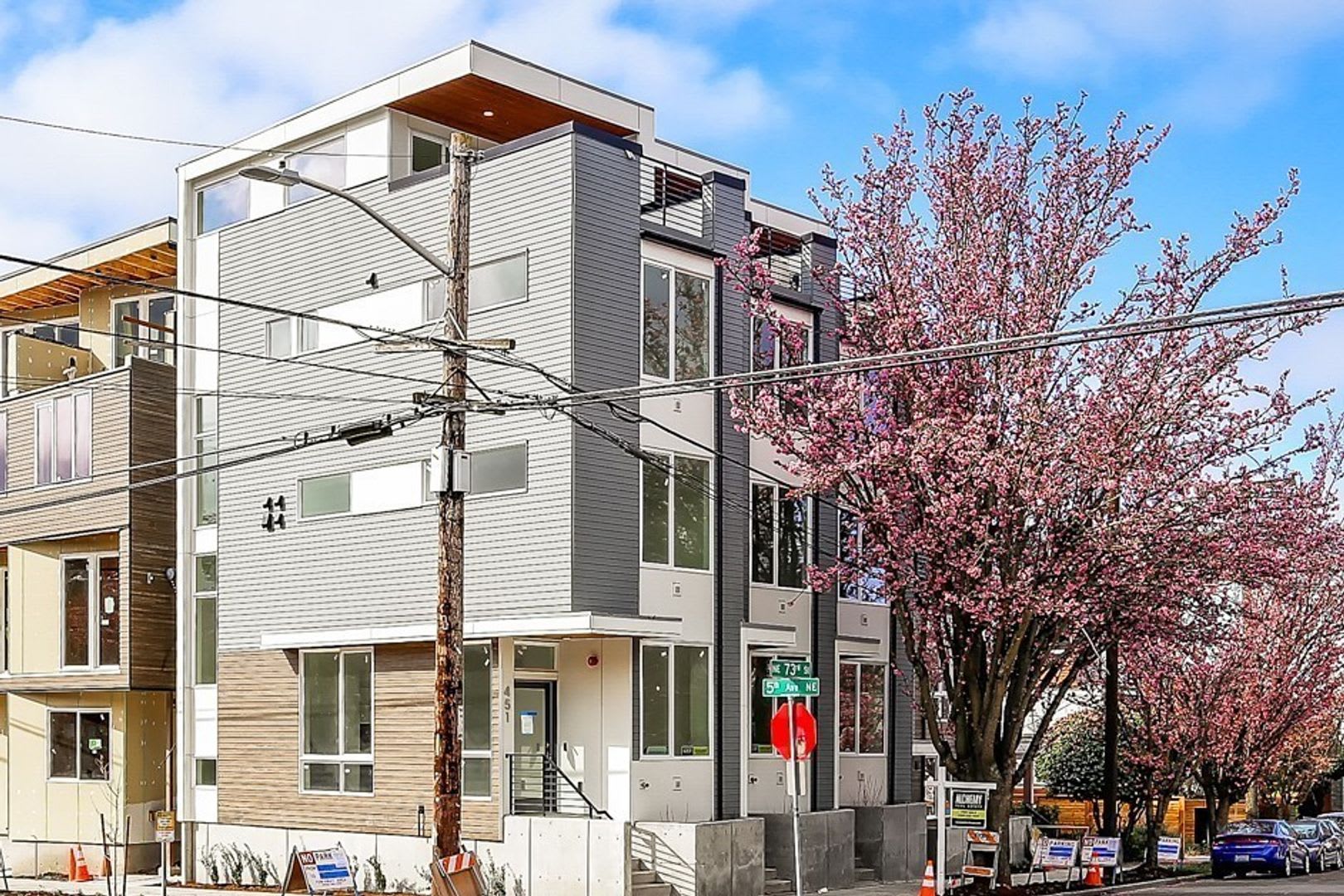 Chic Townhome At Green Lake – photo 1