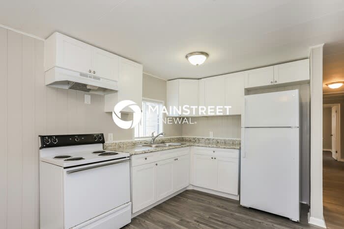 2539 Kingston Street South – photo 4