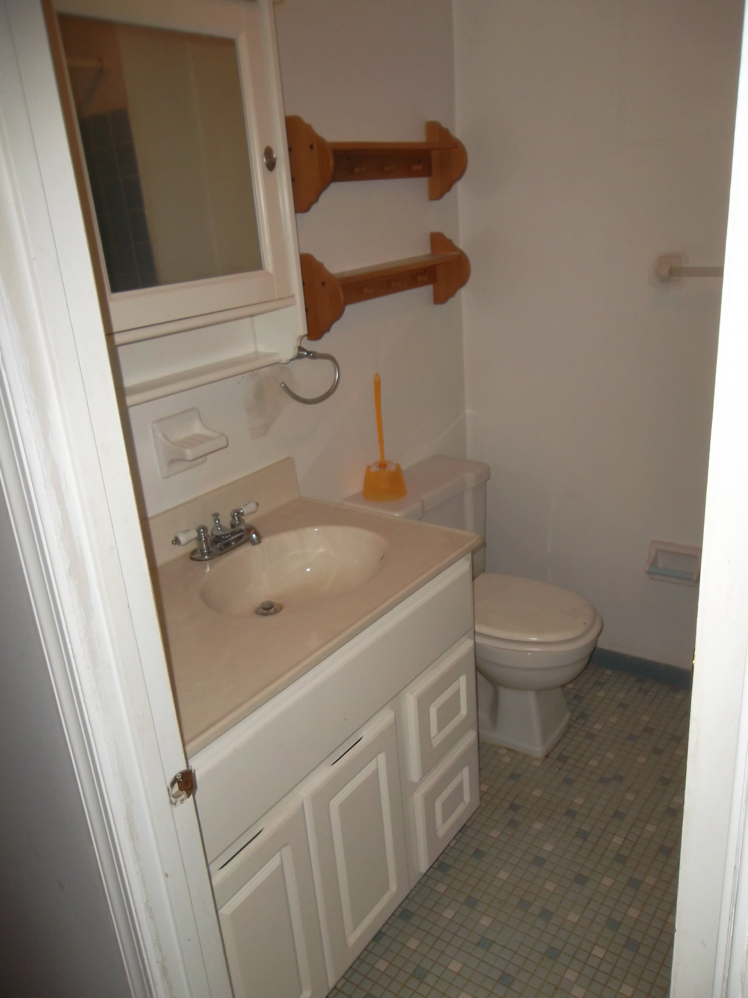 289 Greenough St – photo 2